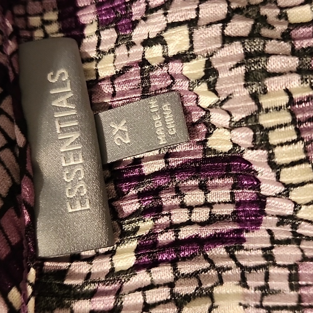 Essentials Top 2x - Picture 9 of 9